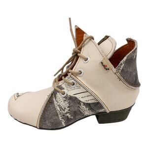 TMA EYES Beige Tan Newsprint Accent Cutout Leather Lace Up Ankle Boots 7 Women's